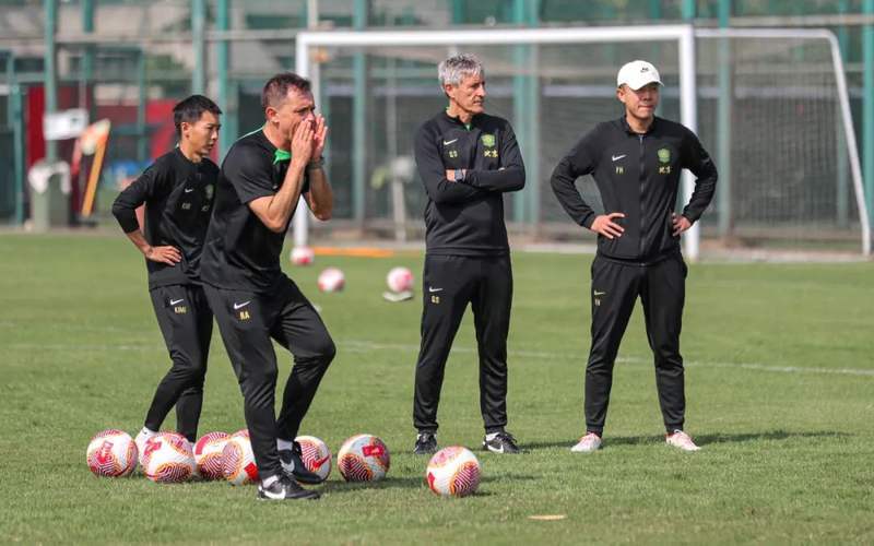 英超今晨再迎强敌；北京国安队长鼓劲；主帅态度——话题不断；球队文化再被提及的简单介绍ayx